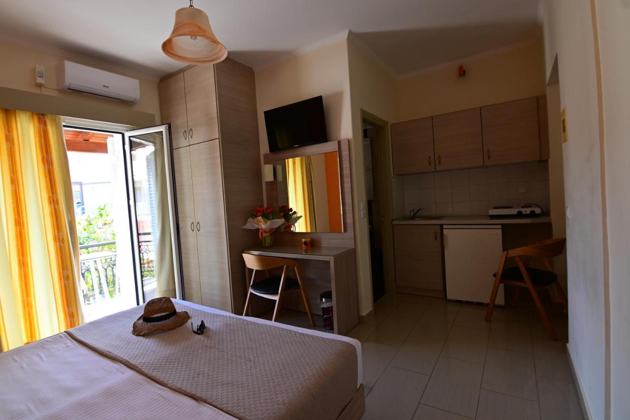 Nadia'S Studios & Apartments In Argasi, Sea-View ภายนอก รูปภาพ