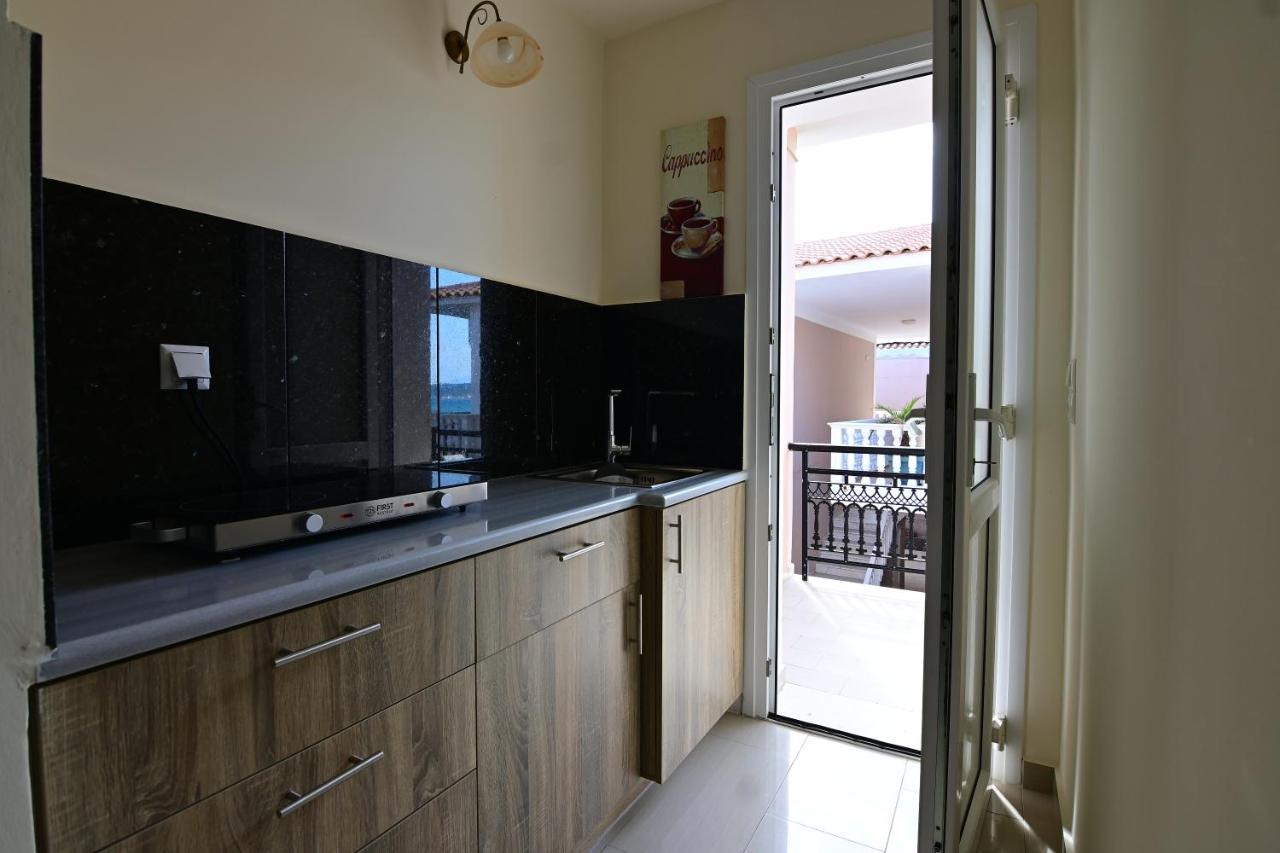 Nadia'S Studios & Apartments In Argasi, Sea-View ภายนอก รูปภาพ